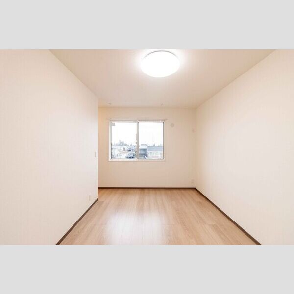 その他 (303・洋室)