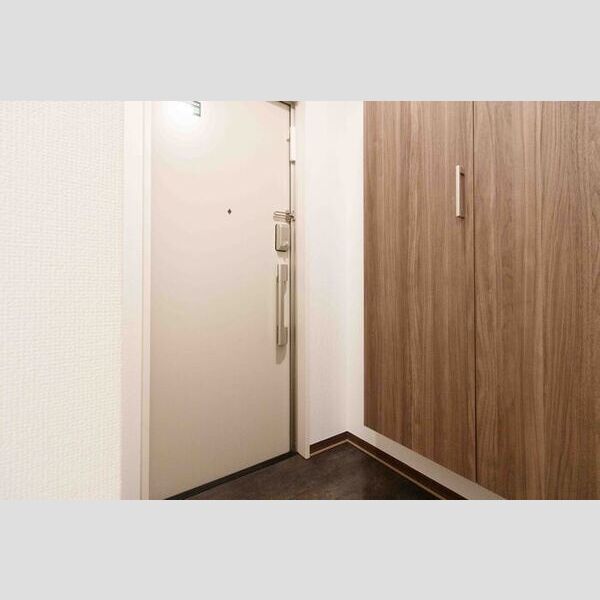 玄関 (303・玄関)