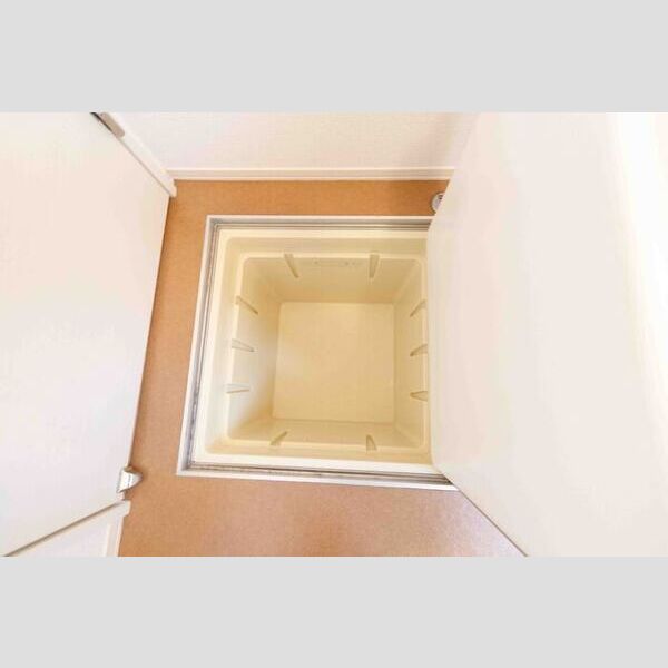 その他 (床下収納)