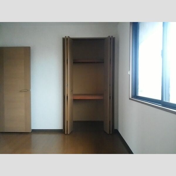 収納 (独立洋室物入)