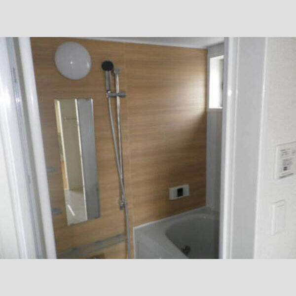 バス (201・浴室)