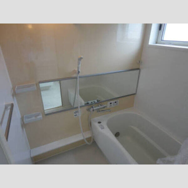 バス (B201・浴室)