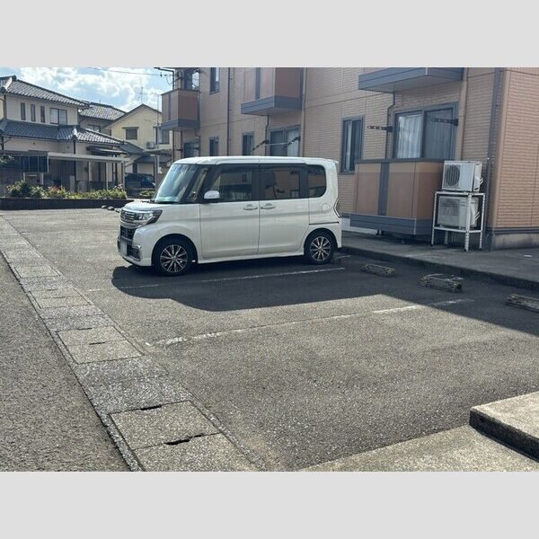 駐車場 (駐車場)