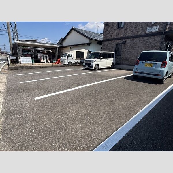 駐車場 (駐車場)