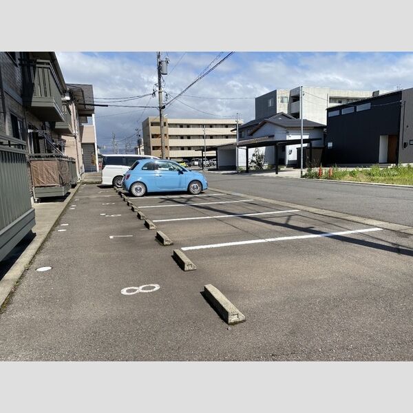 駐車場 (駐車場)