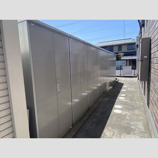 現地周辺 (室外物置)