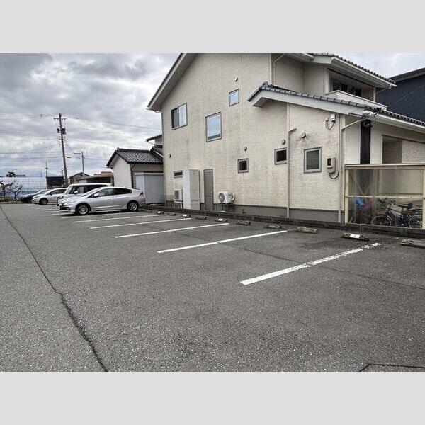 駐車場 (駐車場)
