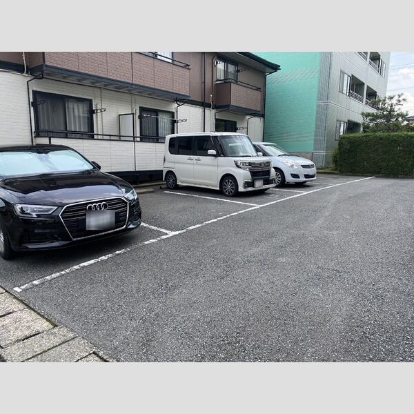 駐車場 (駐車場)