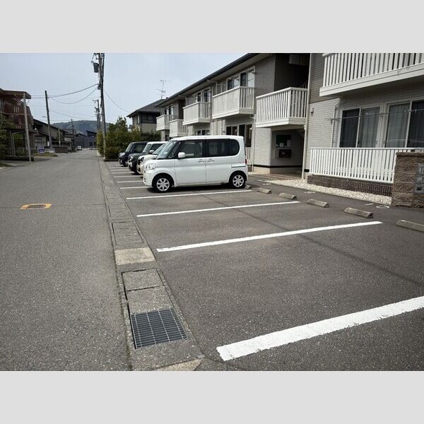 駐車場 (駐車場)