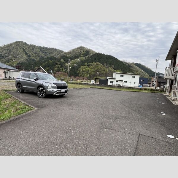 駐車場 (駐車場)