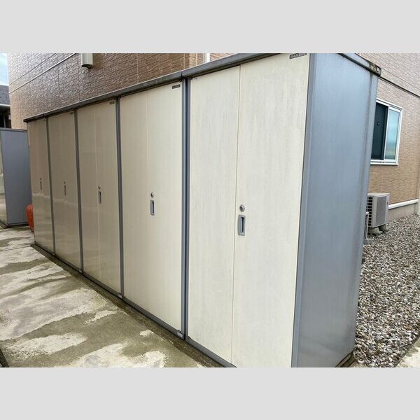 現地周辺 (室外物置)