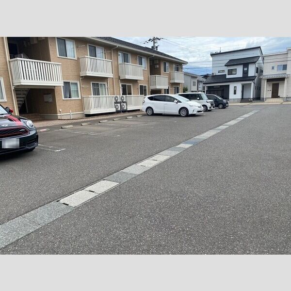 駐車場 (駐車場)