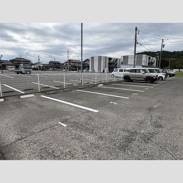駐車場 (駐車場)
