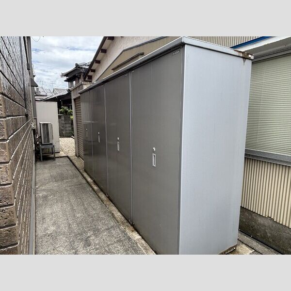 現地周辺 (室外物置)