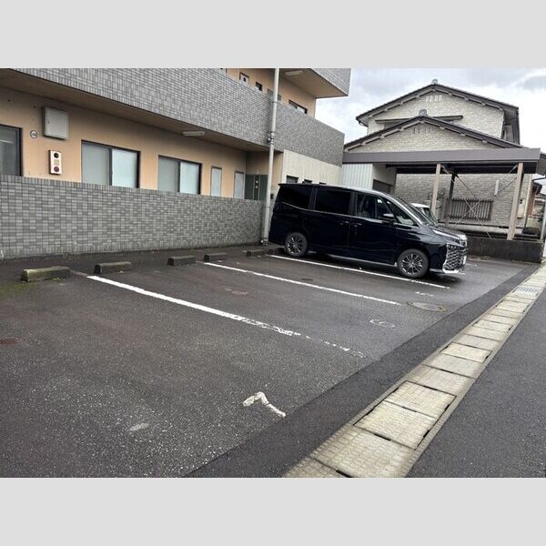 駐車場 (駐車場)