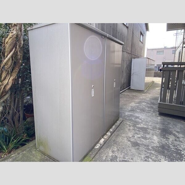 現地周辺 (室外物置)