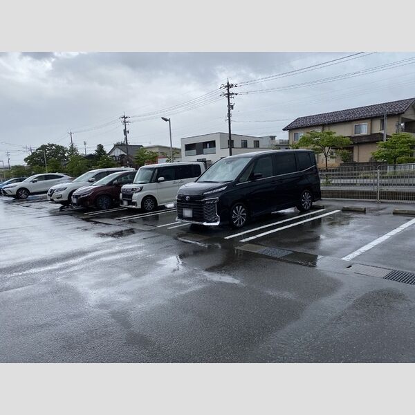 駐車場 (駐車場)