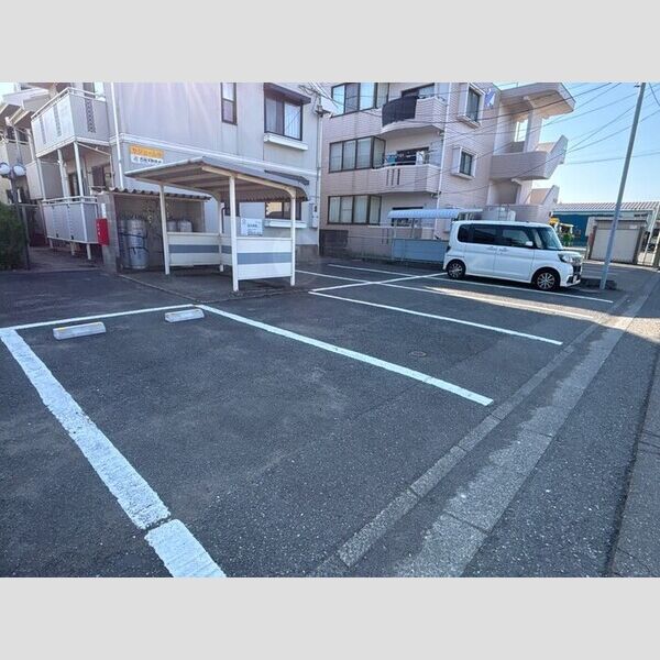 駐車場 (駐車場)