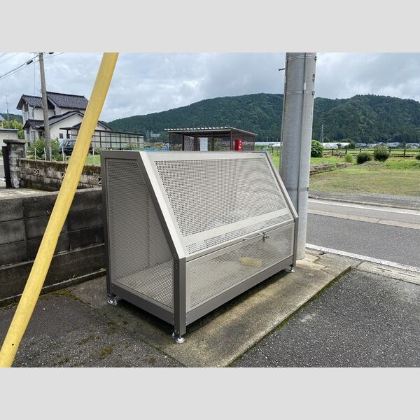現地周辺 (ゴミステーション)