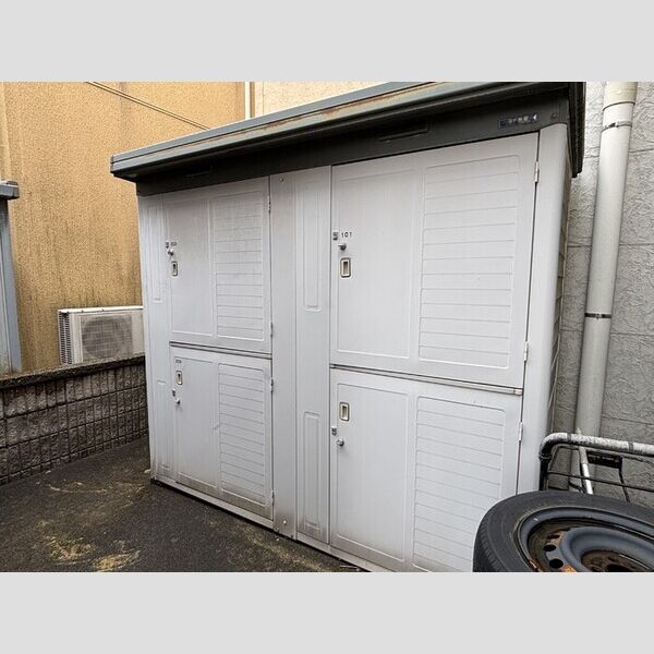 現地周辺 (室外物置)