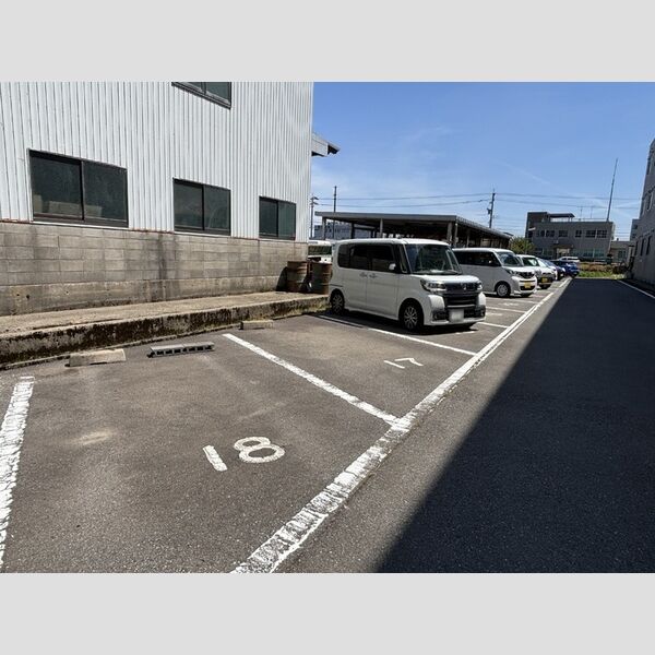 駐車場 (駐車場)