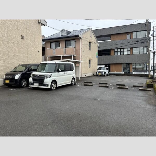 駐車場 (駐車場)