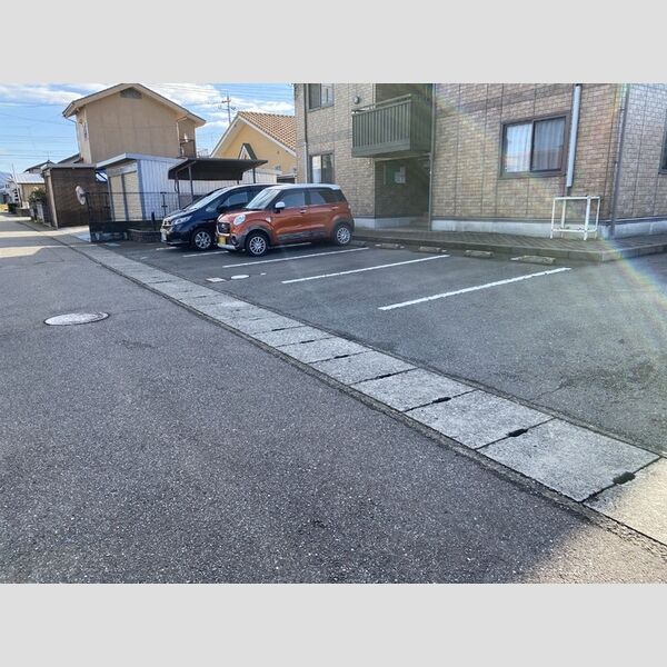 駐車場 (駐車場)
