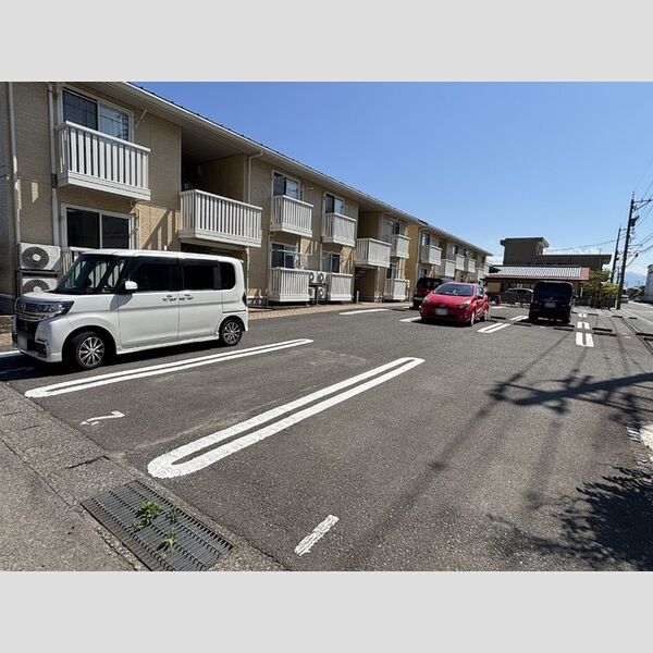 駐車場 (駐車場)