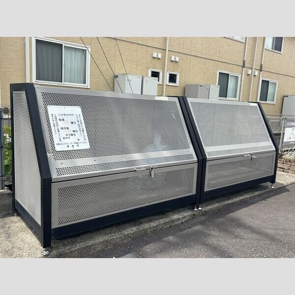 現地周辺 (ゴミステーション)