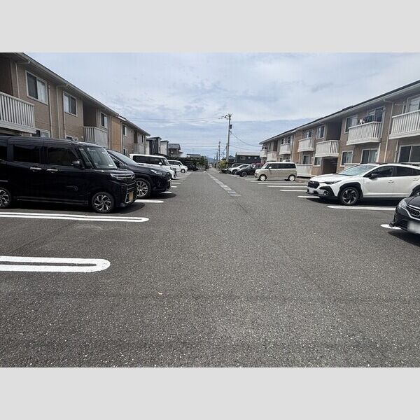 駐車場 (駐車場)