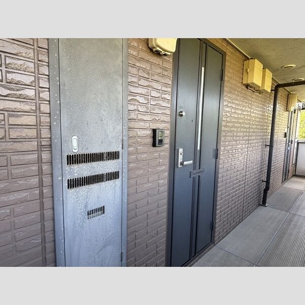 エントランス (玄関ドア)