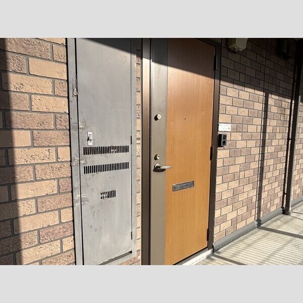 エントランス (玄関ドア)