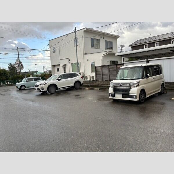 駐車場 (駐車場)