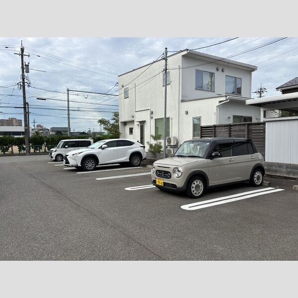 駐車場 (駐車場)