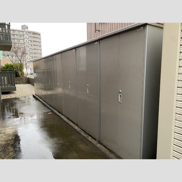 現地周辺 (室外物置)