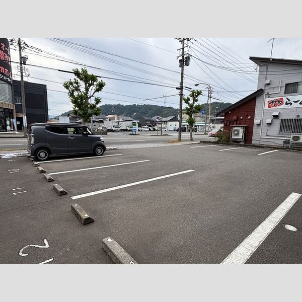 駐車場 (駐車場)