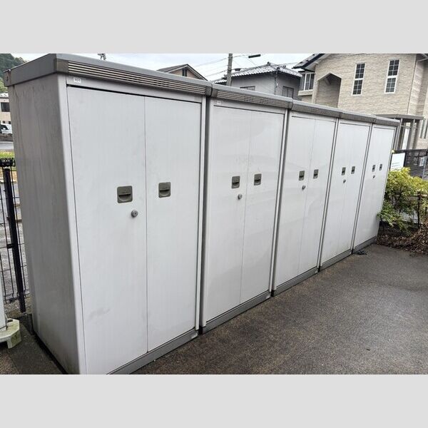 現地周辺 (室外物置)