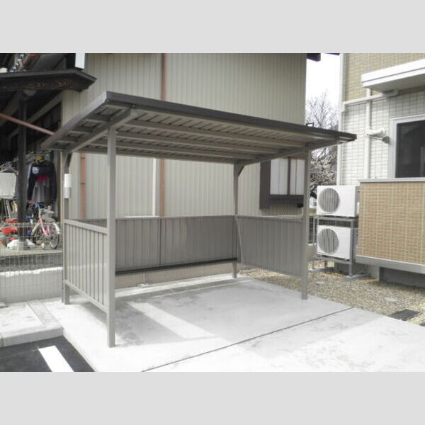 現地周辺 (駐輪場)