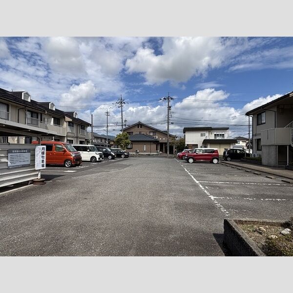 駐車場 (駐車場)