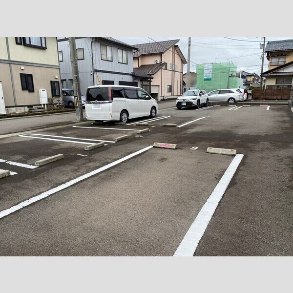 駐車場 (駐車場)