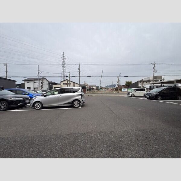 駐車場 (駐車場)