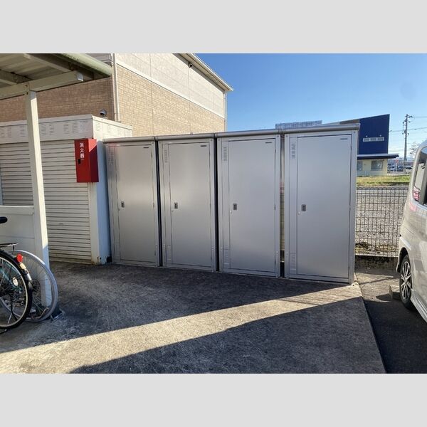 現地周辺 (室外物置)