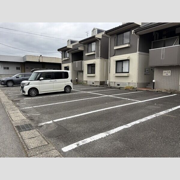 駐車場 (駐車場)