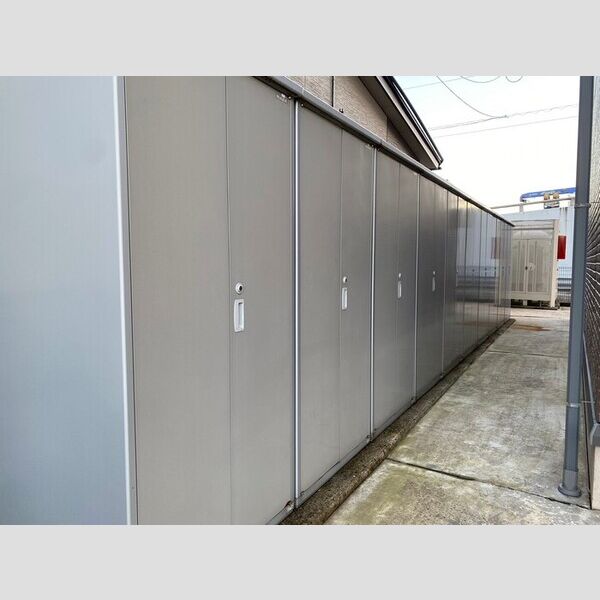 現地周辺 (室外物置)