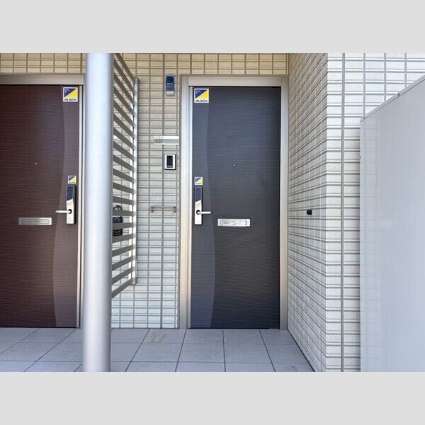 エントランス (玄関ドア)