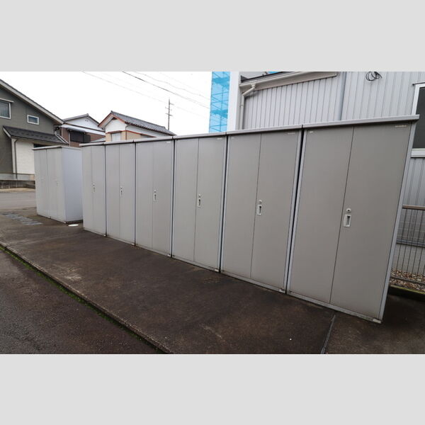 現地周辺 (物置)