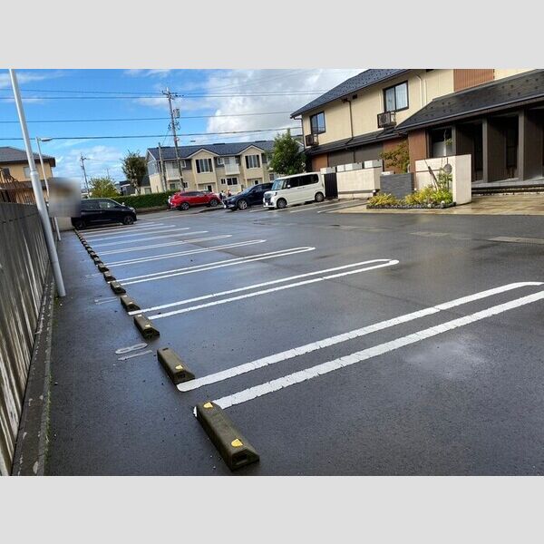 駐車場 (駐車場)