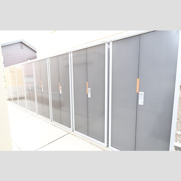 現地周辺 (室外物置)