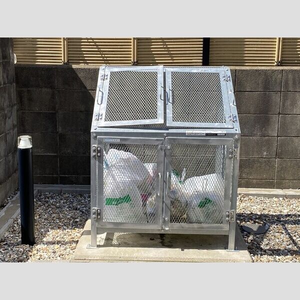 現地周辺 (ゴミステーション)