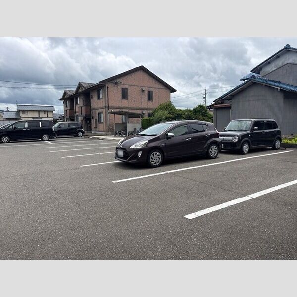 駐車場 (駐車場)